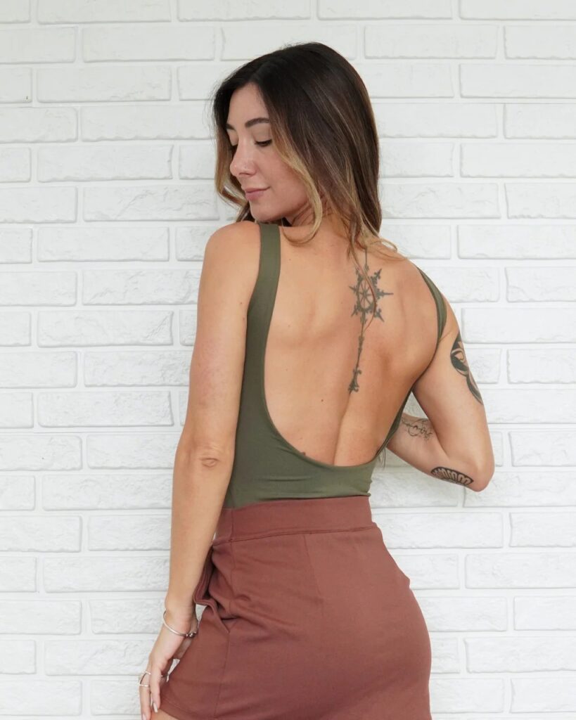 Você sabe como usar um body aberto nas costas? Descubra agora